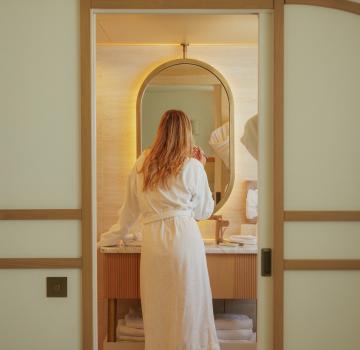 Mother’s Day in Paris: Treat her to elegance and serenity at the Hôtel Le Monna Lisa
